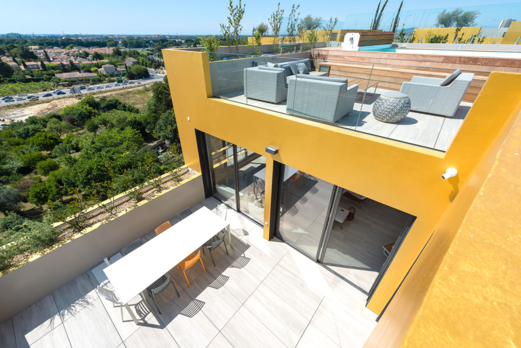 Terrasse d'une villa sur le toit - Le Platinium à Montpellier par M&A Promotion