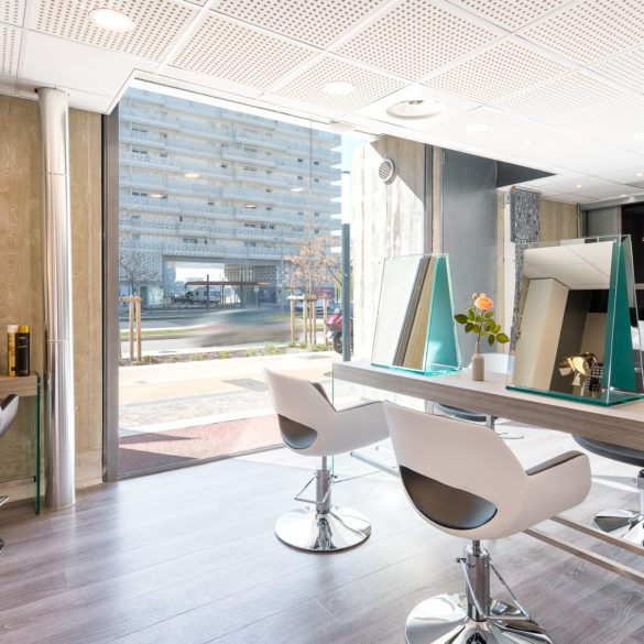 Salon de coiffure - Bâtiment Le Nuage du promoteur Roxim à Montpellier Port Marianne